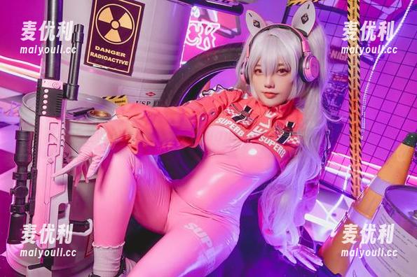 不务正业的修女Messie Huang：美图包中的秘密故事-麦优利